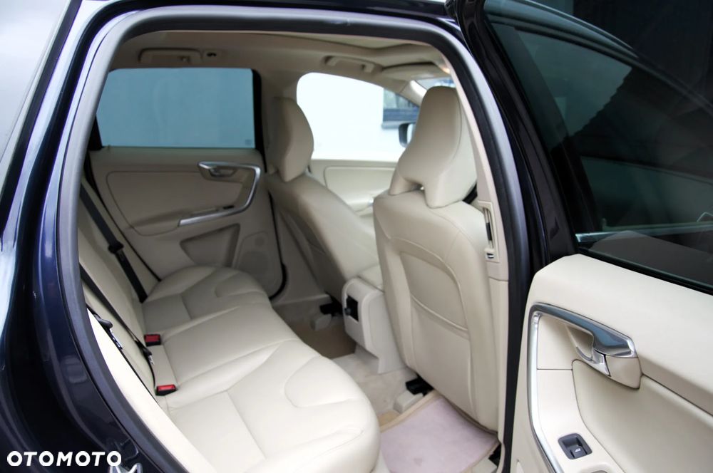 Volvo XC 60 B4 B Inscription - 10