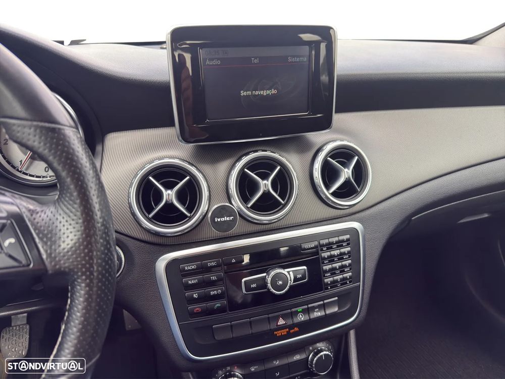 Mercedes-Benz GLA 180 CDI Urban - 11