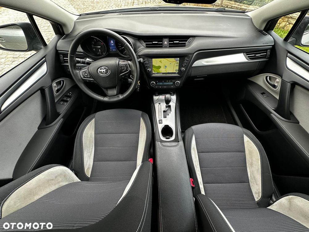 Toyota Avensis 1.8 Prestige MS - 10