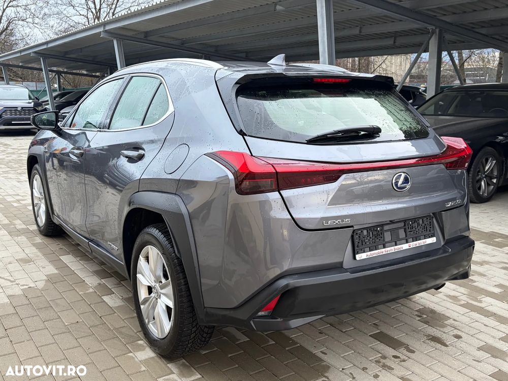 Lexus UX 250h Business Edition - 18