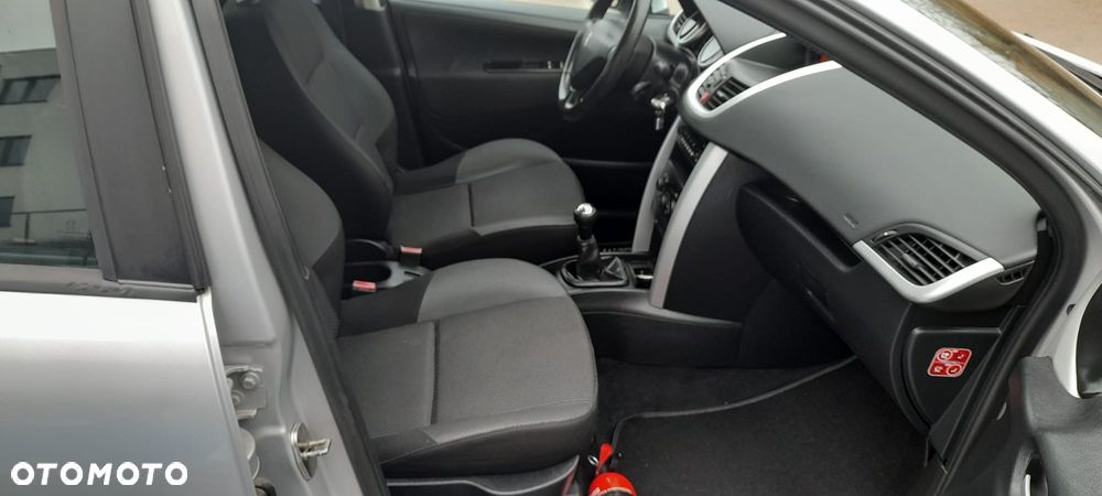 Peugeot 207 1.4 Business Line - 15