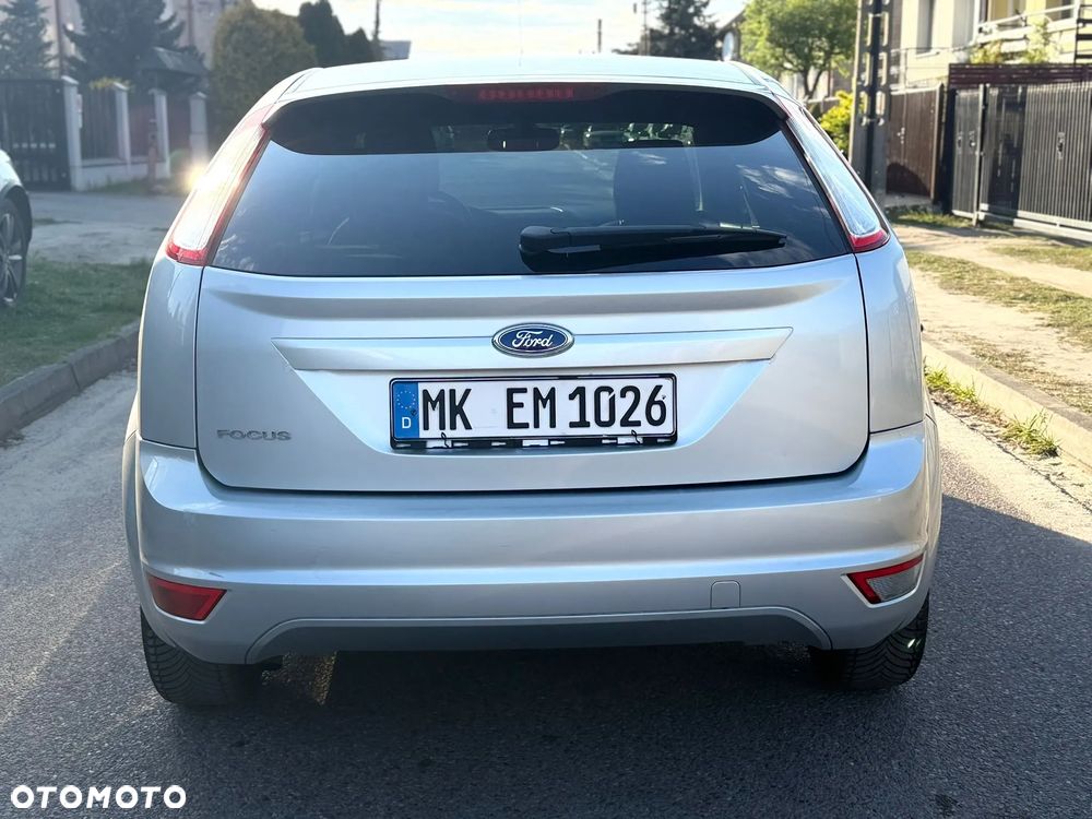 Ford Focus 1.6 16V Style - 18