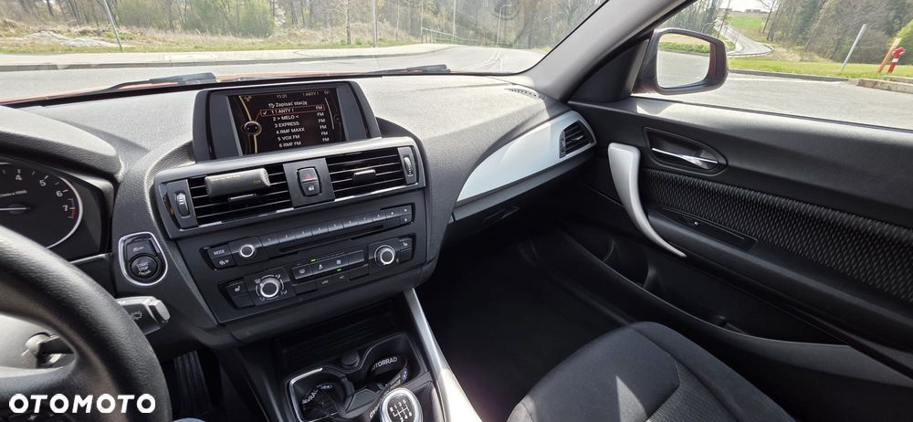 BMW Seria 1 116i - 16