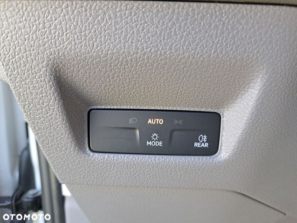 Volkswagen Crafter 35 furgon wysoki dach, 2,0 TDI 177KM, przedni, 6-bieg manualna 3640 mm, Euro 6 - 19
