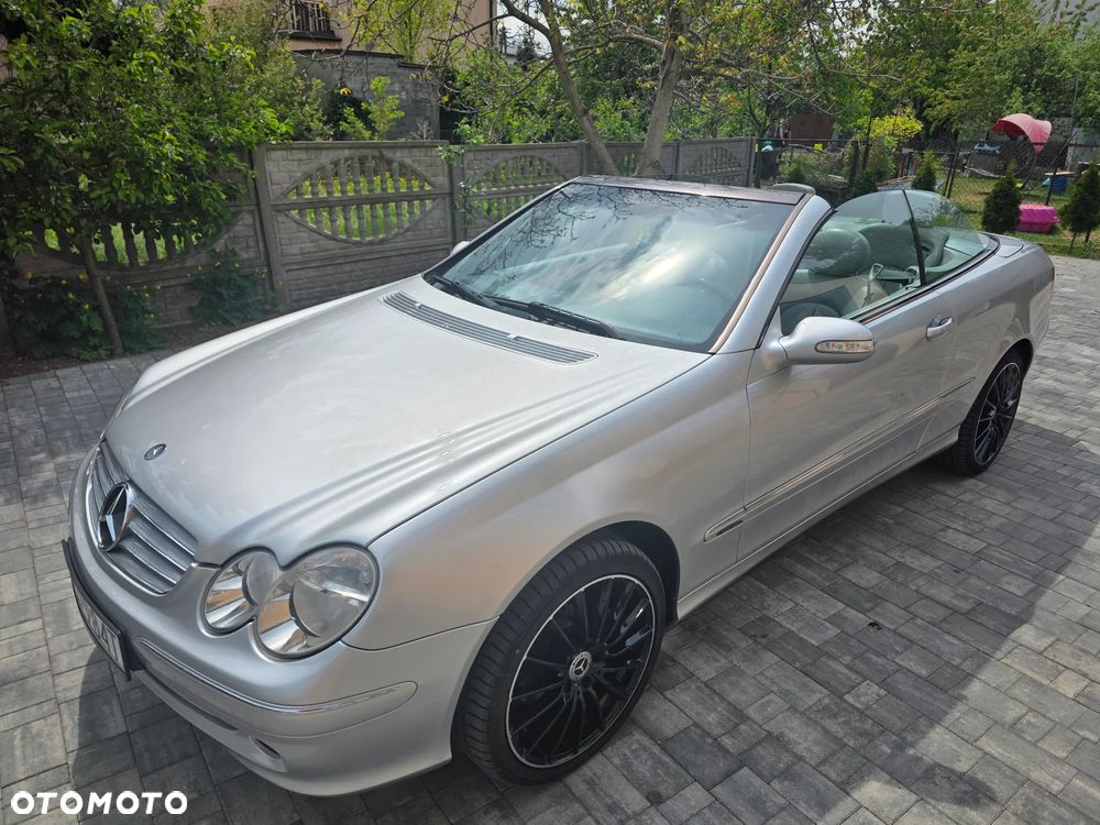Mercedes-Benz CLK - 24