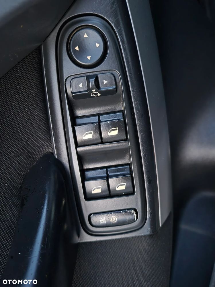 Citroën C4 Picasso 1.6 HDi Selection - 16