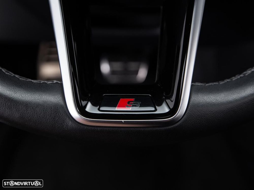 Audi S8 - 29
