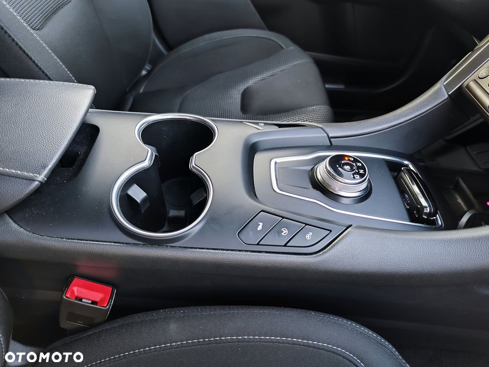 Ford Mondeo - 14