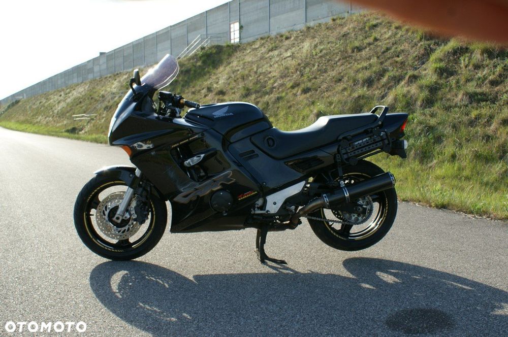 Honda CBR - 6