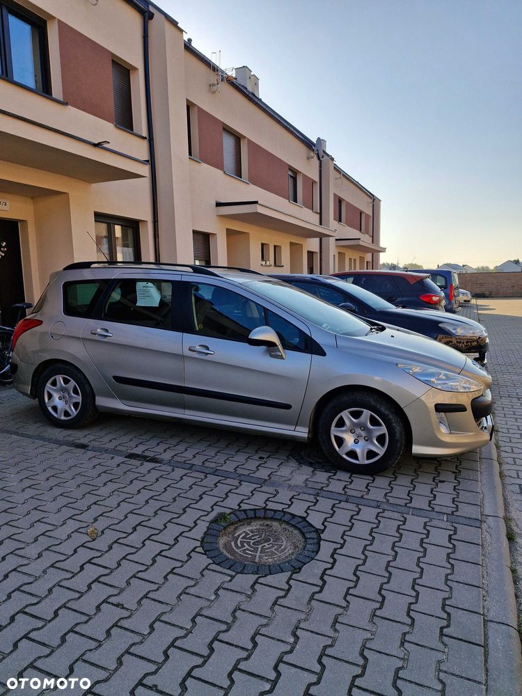 Peugeot 308 - 1