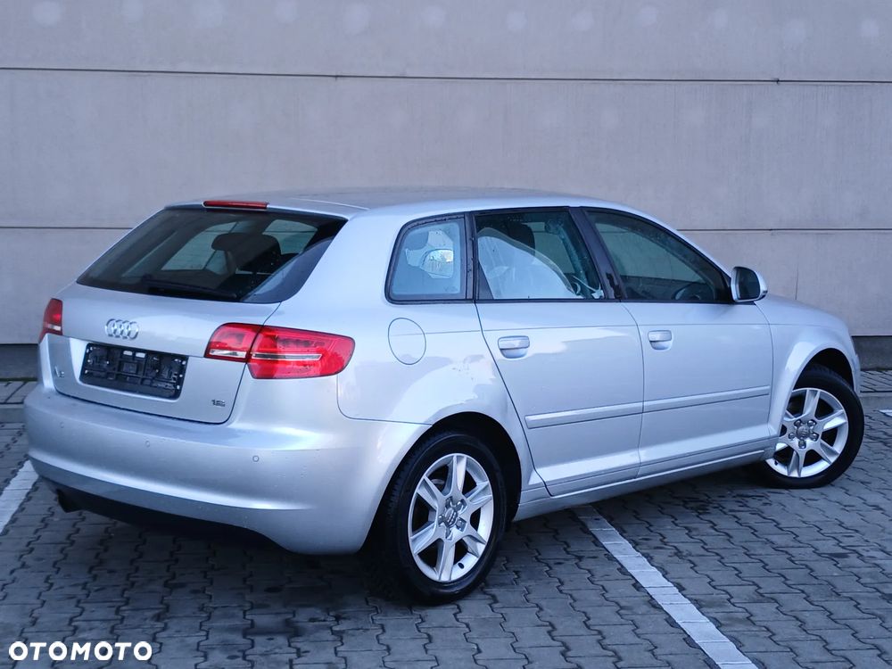 Audi A3 Sportback 1.6 Attraction - 8
