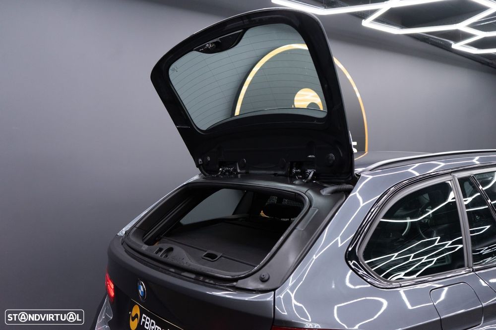 BMW 320 d Pack M - 21