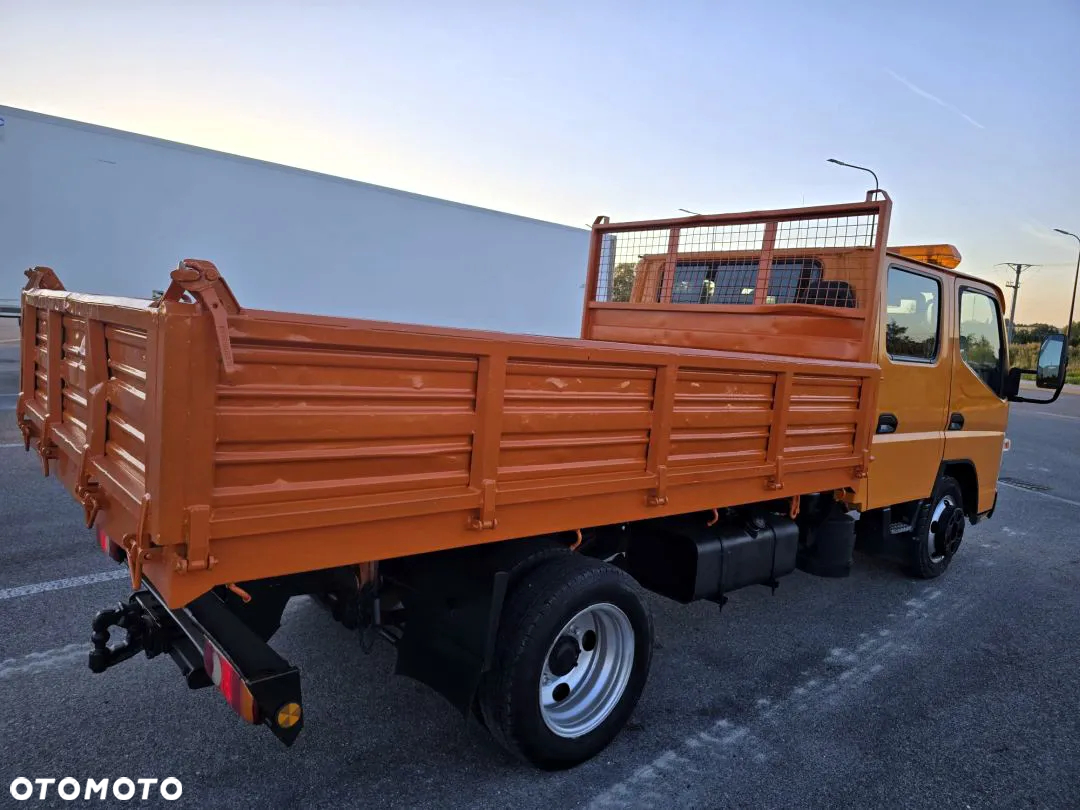 Mitsubishi FUSO CANTER - 24