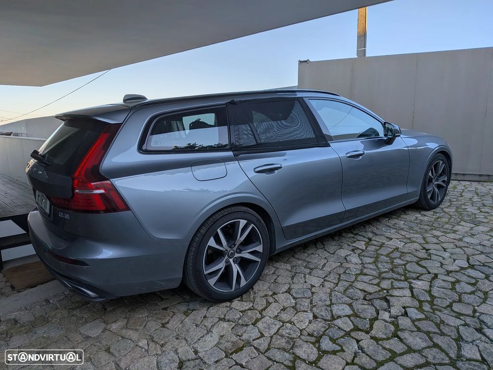 Volvo V60 2.0 D4 R-Design Geartronic - 3