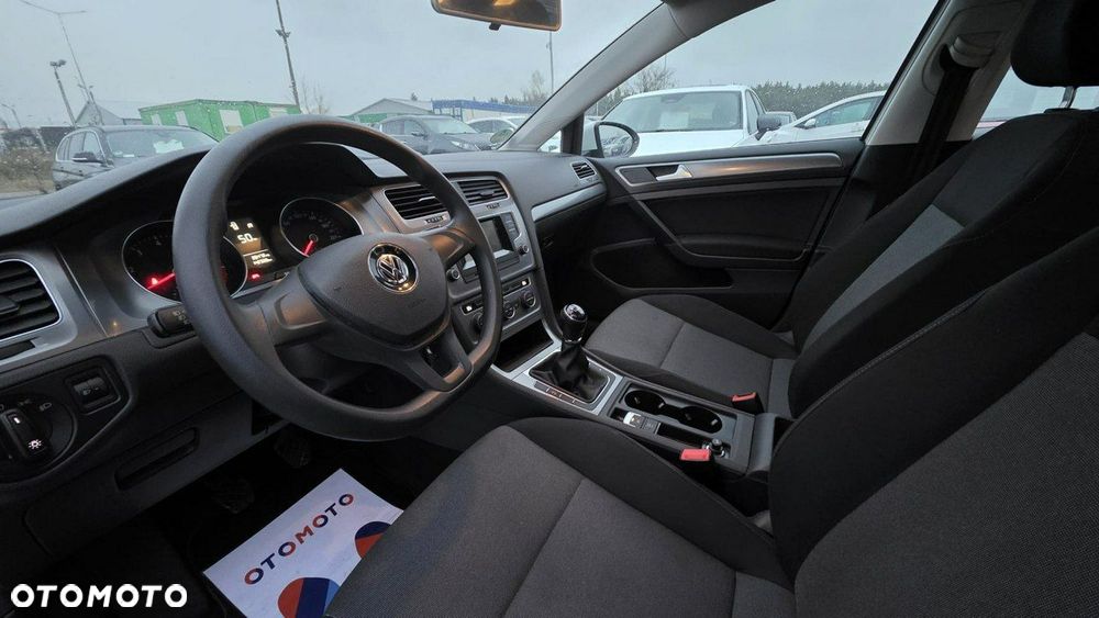 Volkswagen Golf - 11