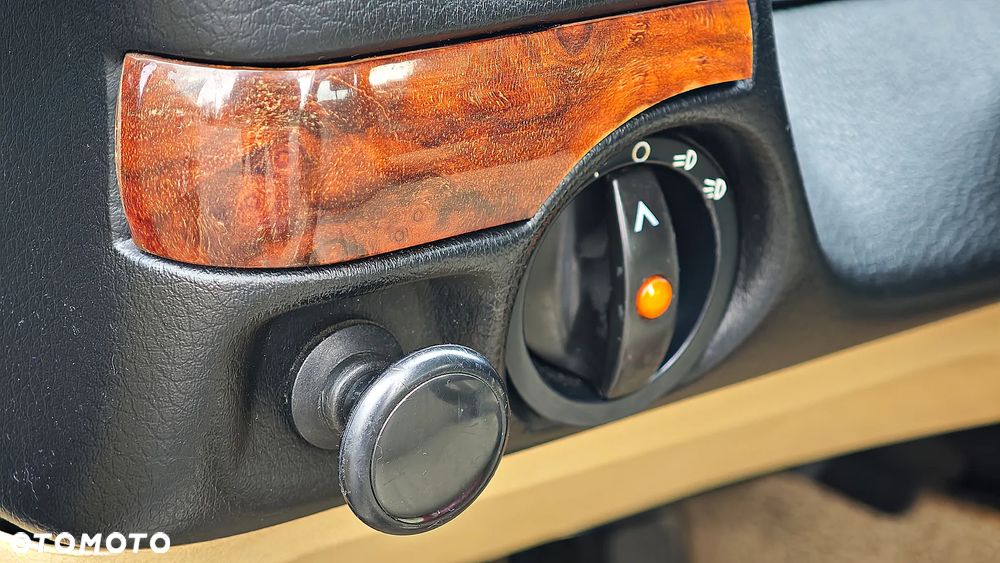 Mercedes-Benz W123 - 29