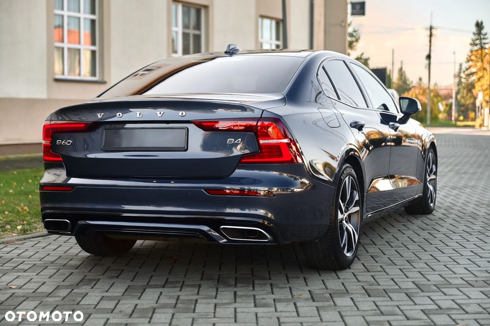 Volvo S60 B4 B R-Design - 17