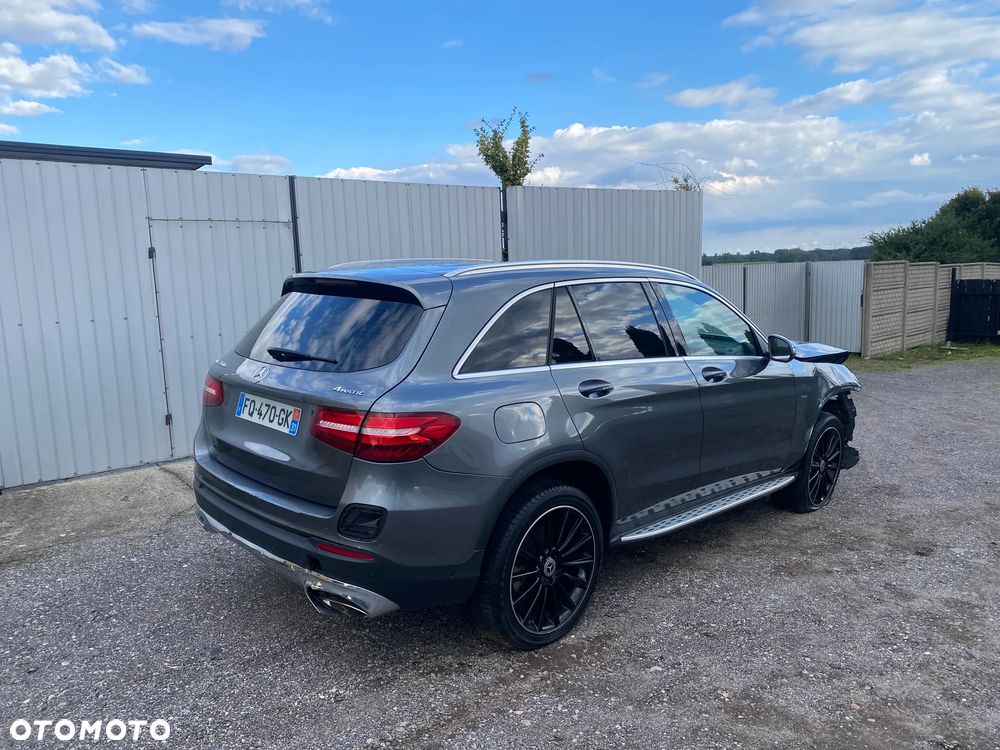 Mercedes-Benz GLC 300 e 4Matic 9G-TRONIC AMG Line Plus - 7