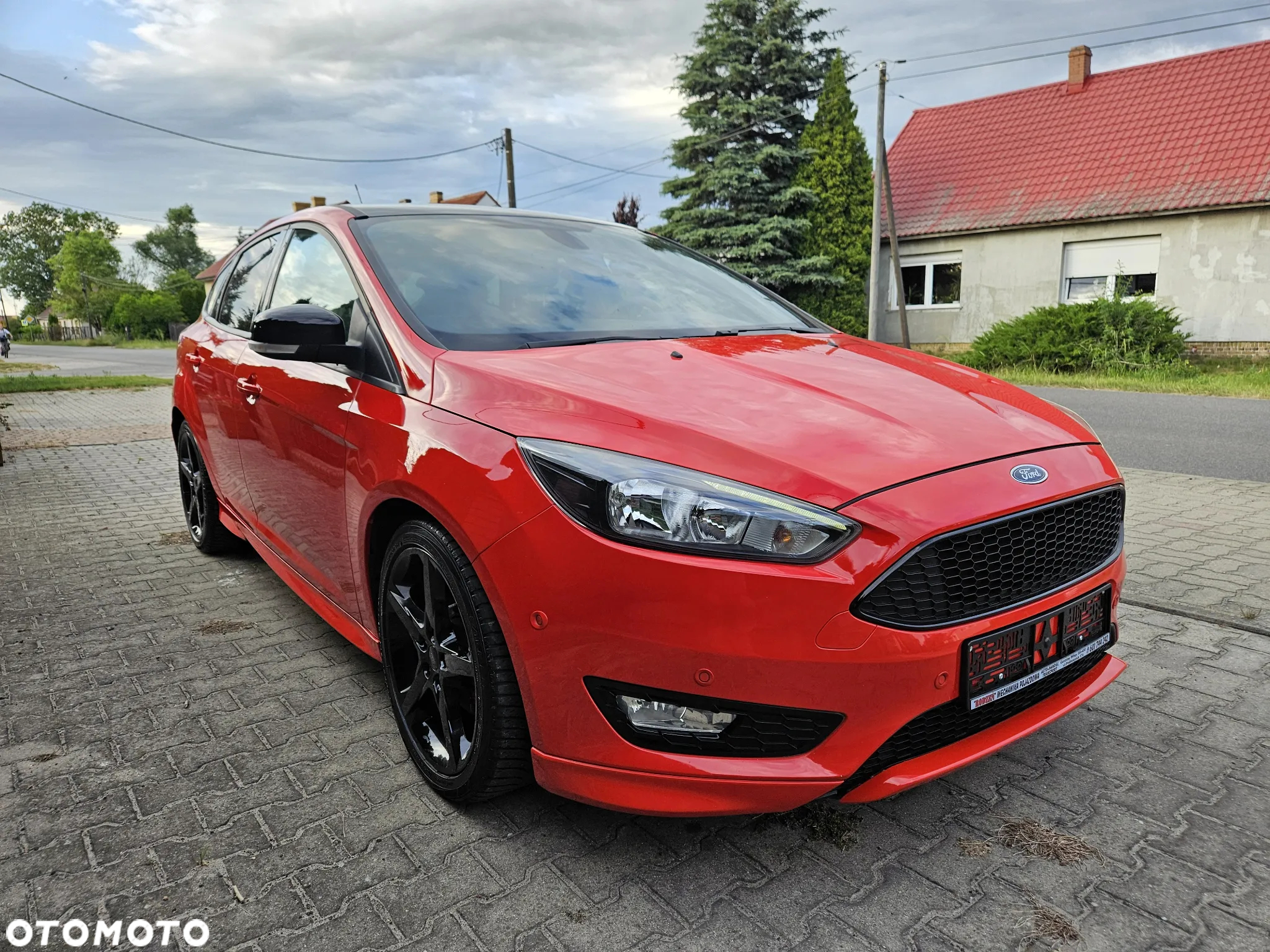 Ford Focus 1.0 EcoBoost Hybrid ST-LINE - 2