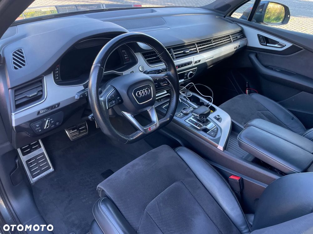 Audi Q7 - 6
