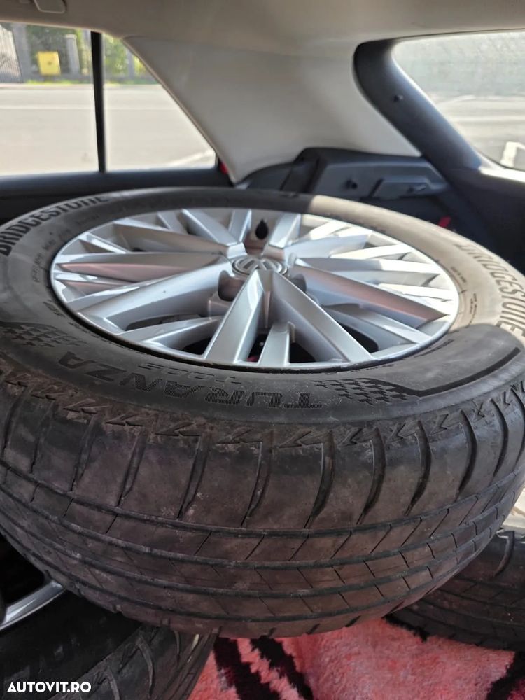 Volkswagen T-ROC 1.0 TSI Base - 24