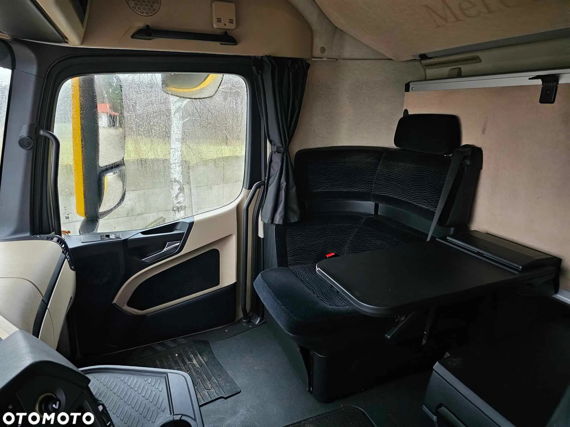 Mercedes-Benz Actros - 7