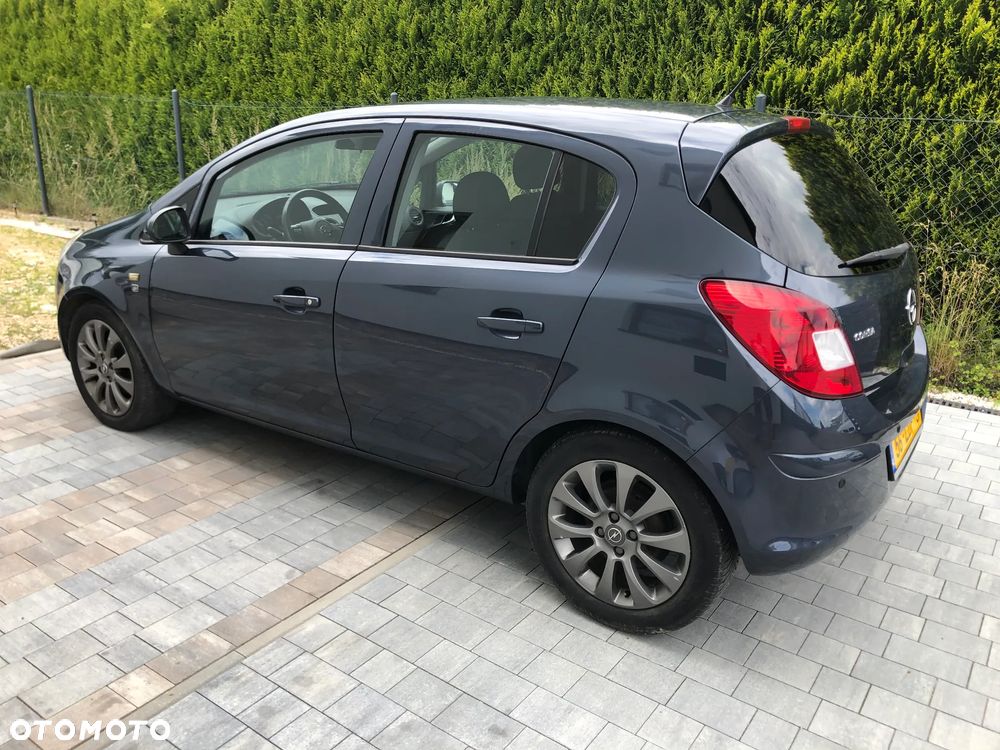 Opel Corsa 1.4 16V Edition 111 Jahre - 3