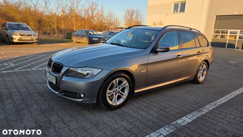 BMW Seria 3 318d DPF - 8