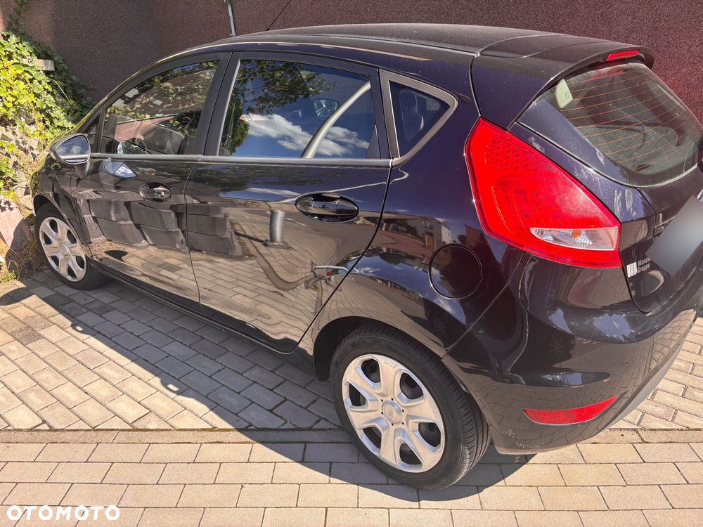Ford Fiesta 1.25 Ambiente EU5 - 15