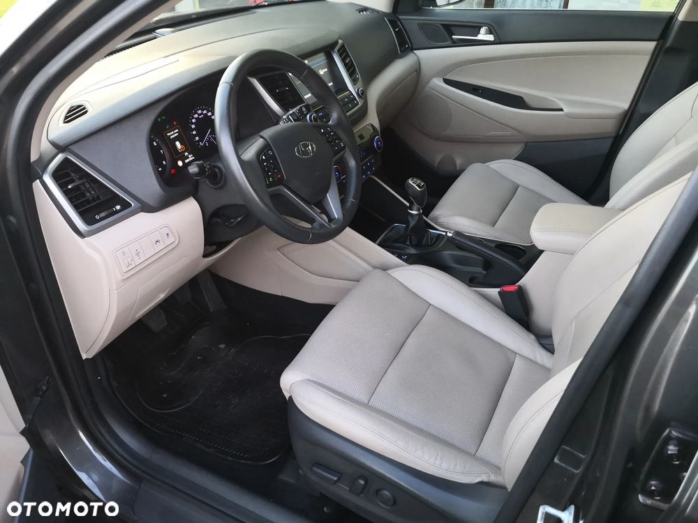 Hyundai Tucson - 10