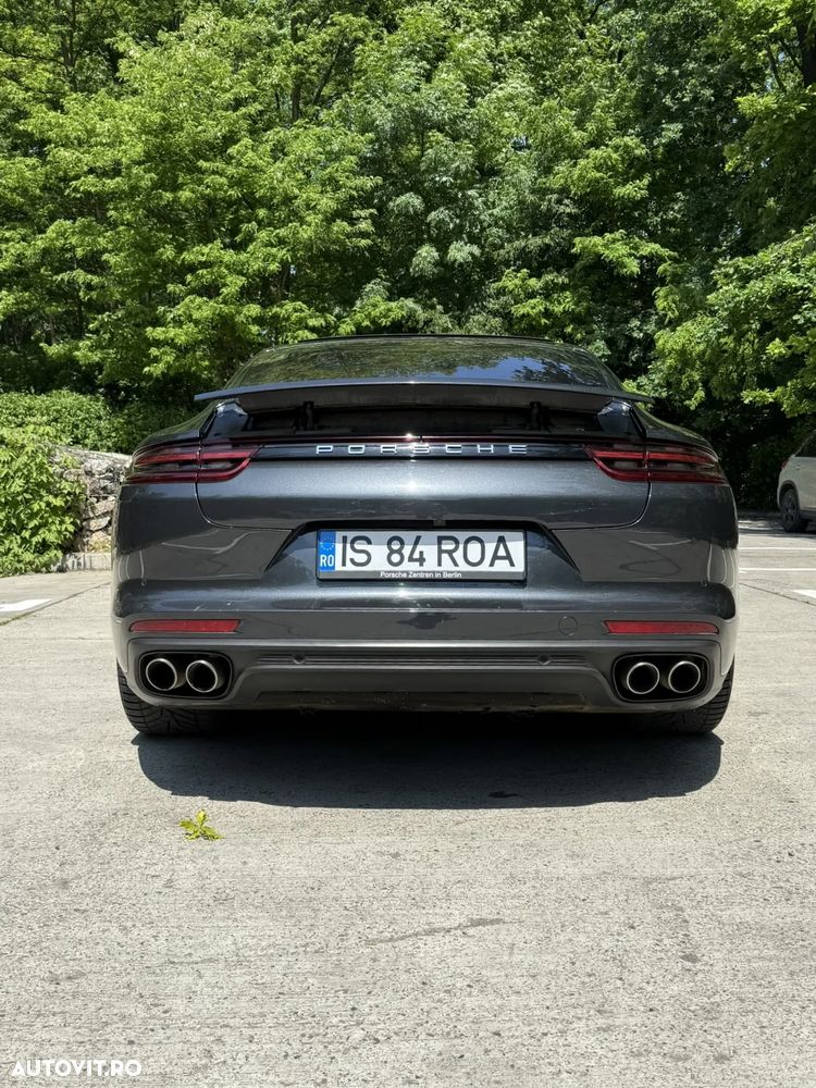 Porsche Panamera 4S - 4