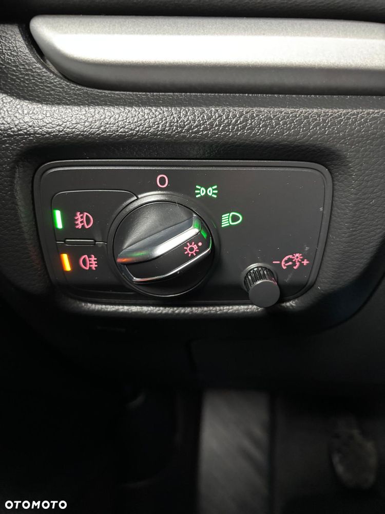 Audi A3 Sportback 1.6 TDI (clean diesel) S line Sportpaket - 36