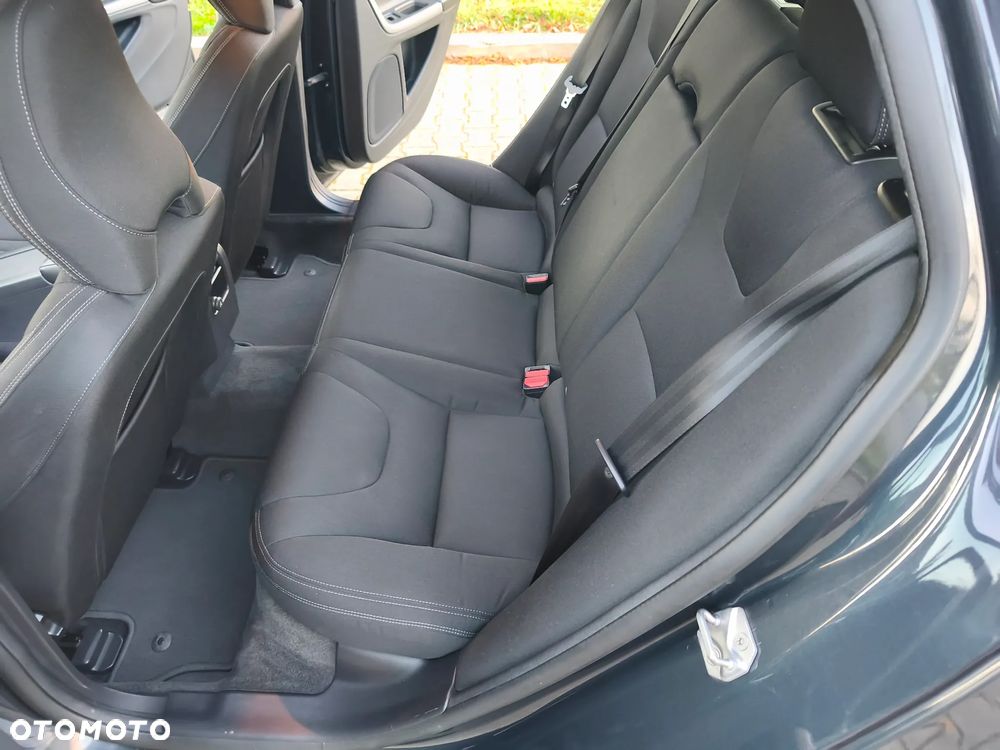 Volvo V60 D2 Kinetic - 14