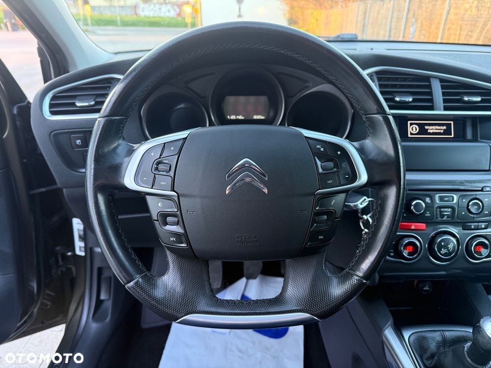 Citroën C4 VTi 120 Exclusive - 17