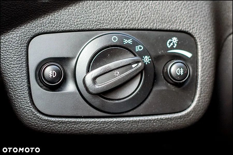 Ford Kuga - 32