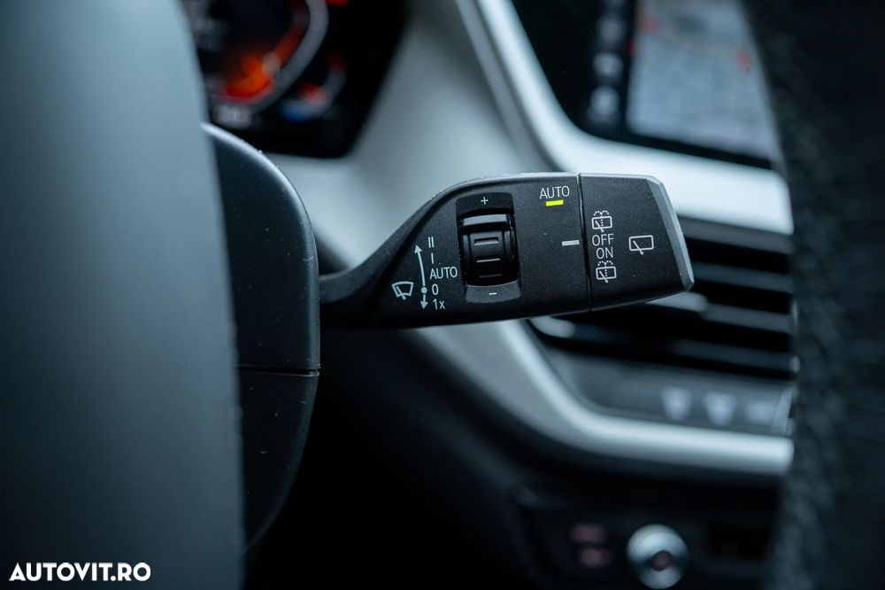 BMW Seria 1 120d xDrive Aut. Edition M Sport Shadow - 34