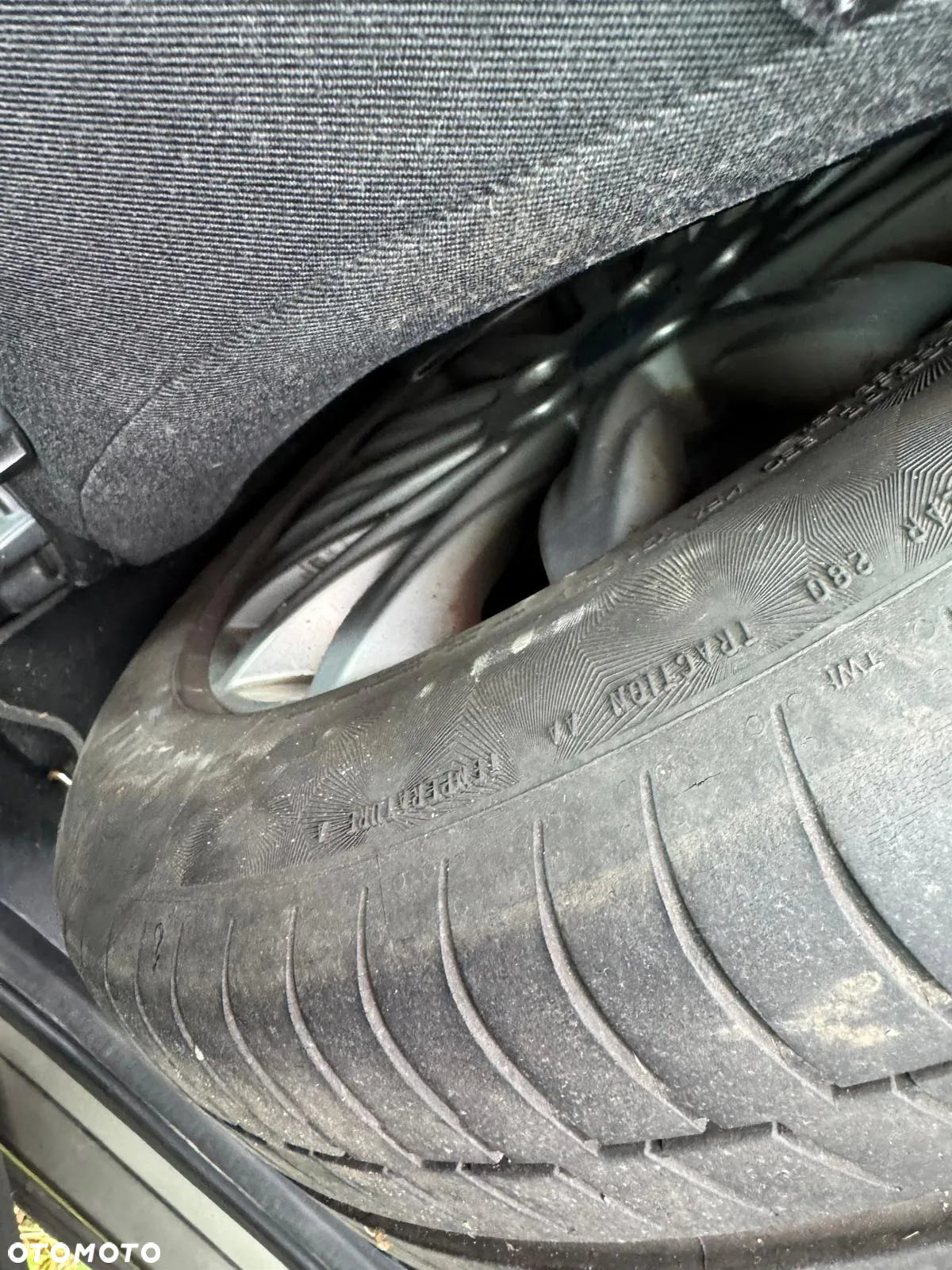 Ford S-Max - 13