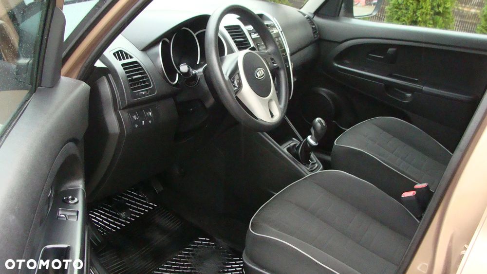 Kia Venga 1.4 L - 21