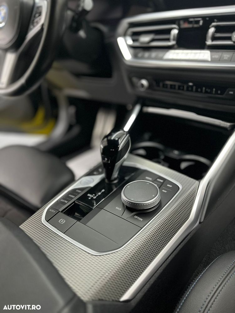 BMW Seria 3 330e Aut. M Sport - 12