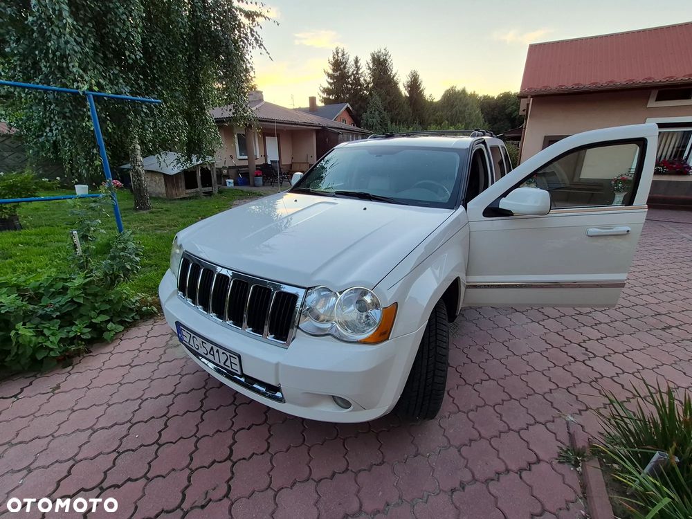 Jeep Grand Cherokee - 17