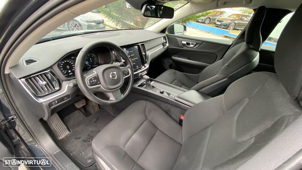 Volvo V60 2.0 D3 Momentum Plus Geartronic - 17