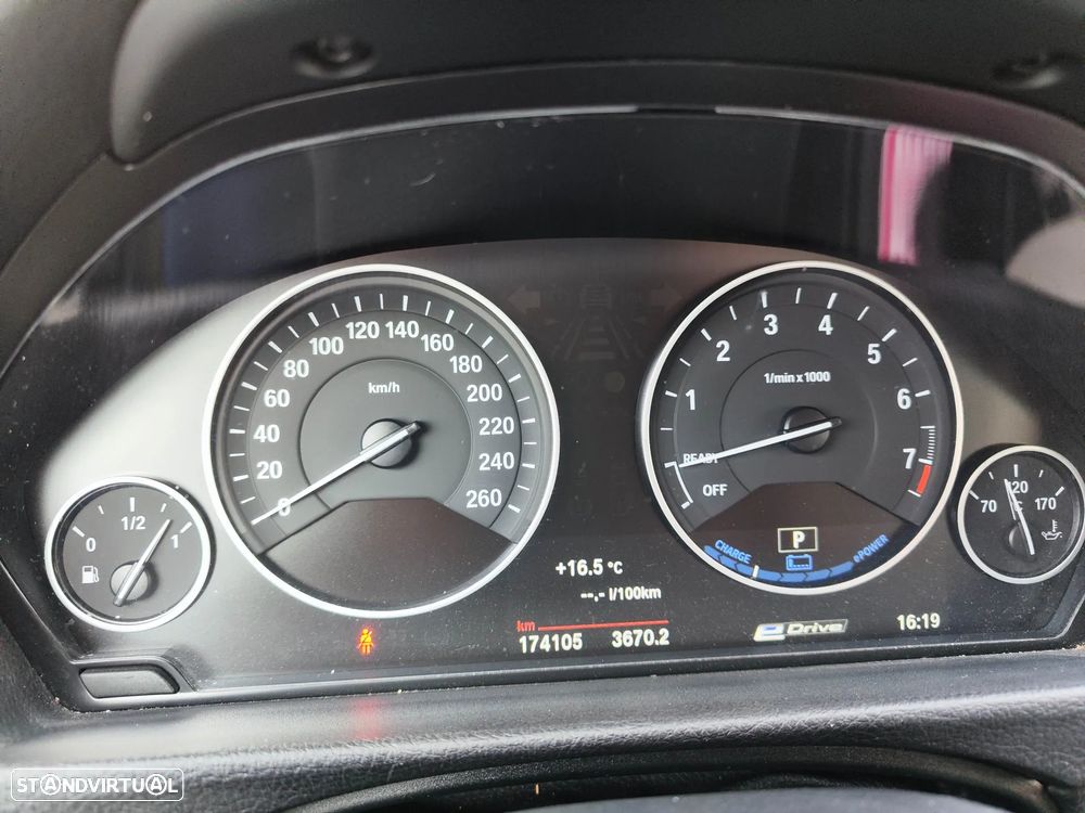 BMW 330 e iPerformance Advantage - 8