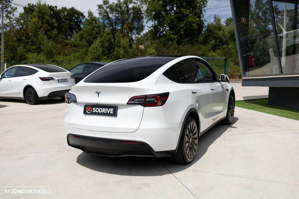 Tesla Model Y Standard - 19