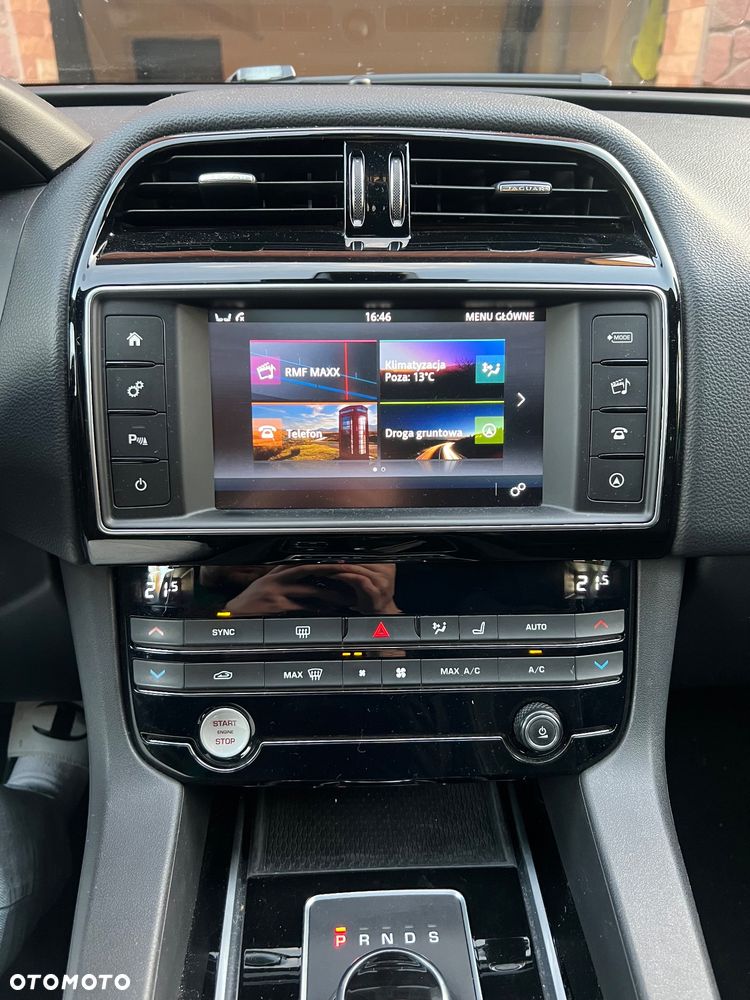 Jaguar F-Pace 2.0 i4D AWD R-Sport - 10