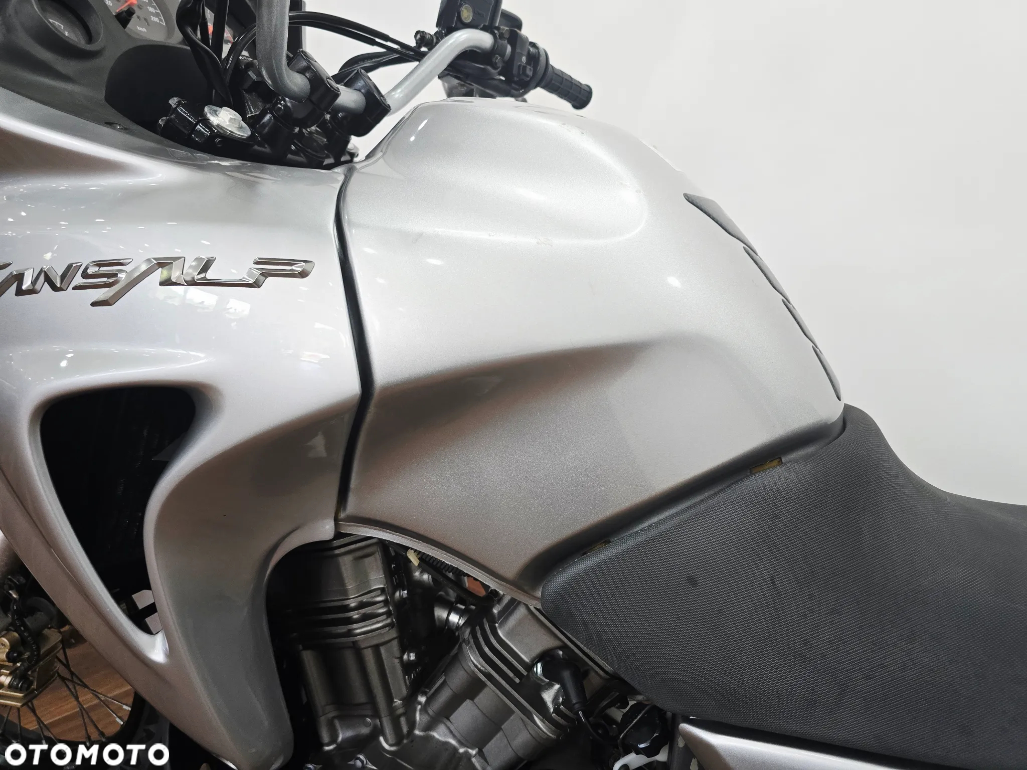 Honda Transalp - 7