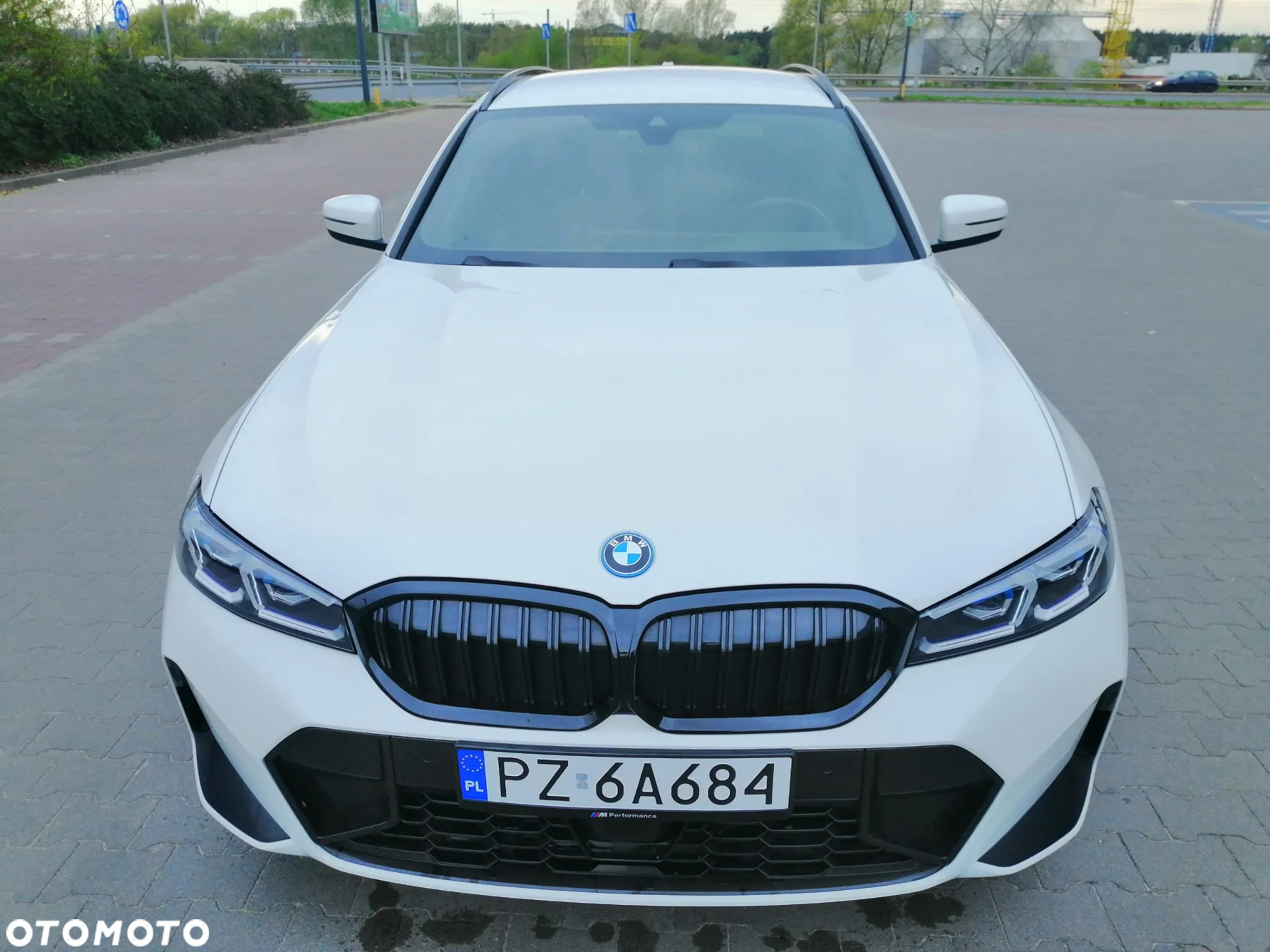 BMW Seria 3 330e M Sport sport - 14