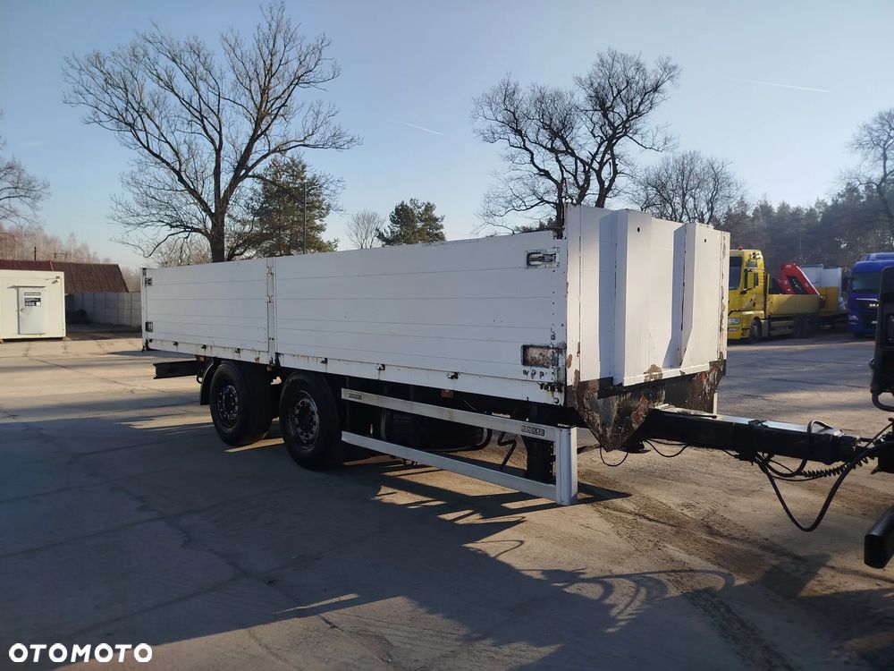 Renders Przyczepa burtowa tandem 7 m budowlanka górny sprzęg - 1