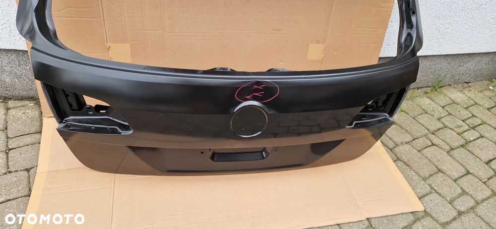 KLAPA POKRYWA BAGAŻNIKA TYŁ VW PASSAT B7 KOMBI 3AF827025A - 3