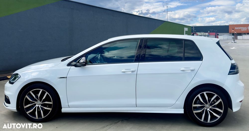 Volkswagen Golf - 28