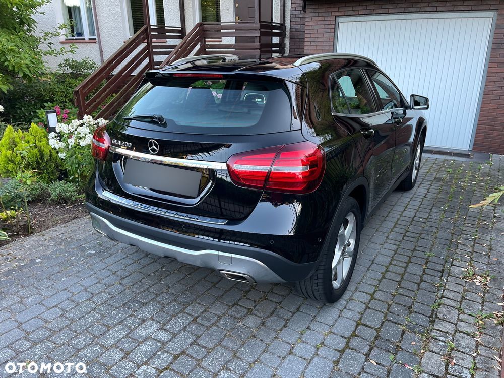 Mercedes-Benz GLA 200 7G-DCT Urban